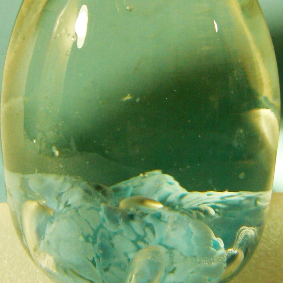 Vintage Norleans Japan Controlled Bubble Paperweight Light Blue Egg with Sticker - Picture 4 of 5